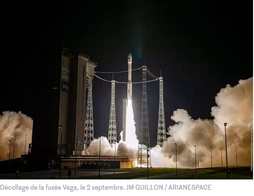 La fusée Vega place une cinquantaine de satellites en orbite